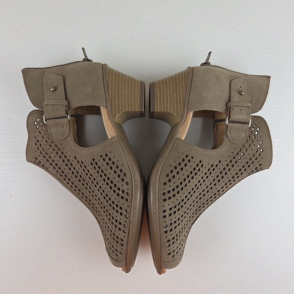 Earth Keri Sandals Shoes Womens Taupe Perforated Block Heel Leather Zip Up 8.5 D - Picture 11 of 15